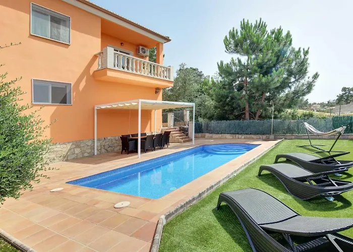 Roses With Swimming Pool & Mountain View Villa